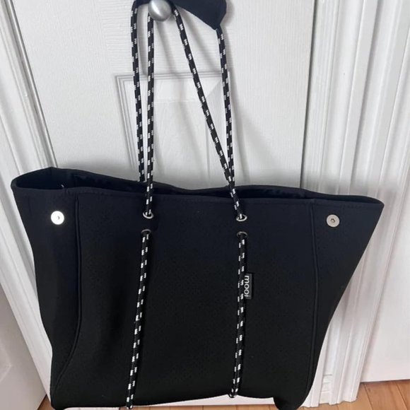 Bag & Bougie Tote - Picture 2 of 4